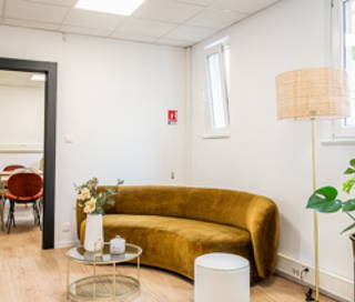 Bureau privé 15 m² 3 postes Coworking Rue Harelle Metz 57000 - photo 1